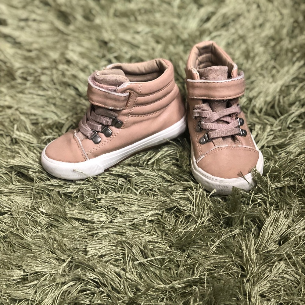 Pink 🎀 Leather Zara Sneakers